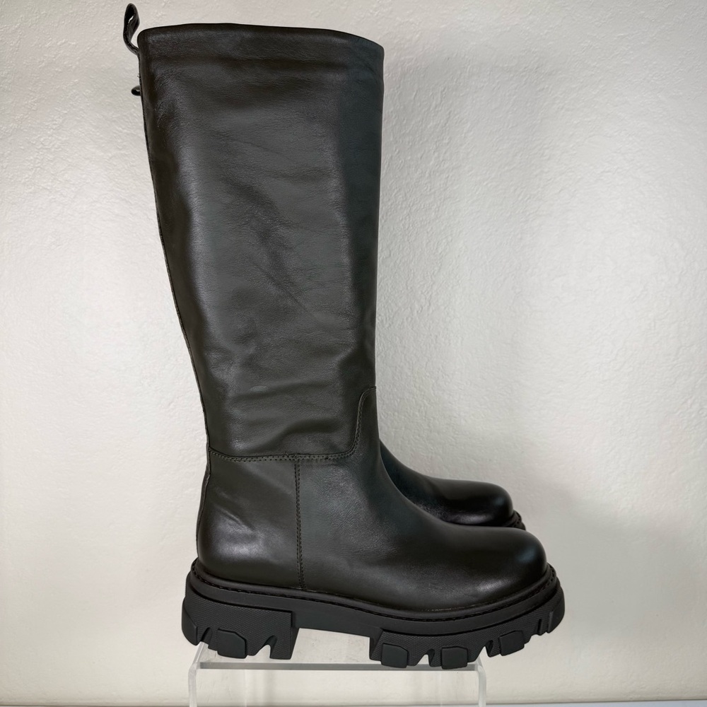 Aqua Private Label Kiki Tall Leather Lug Soles Platform Boots 10 (Fits like 11) - Picture 2 of 16